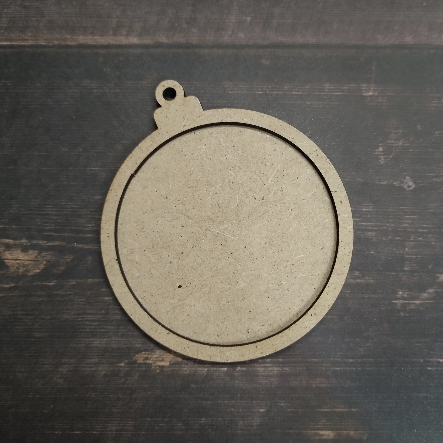 Bola de madera con embellecedor (1)