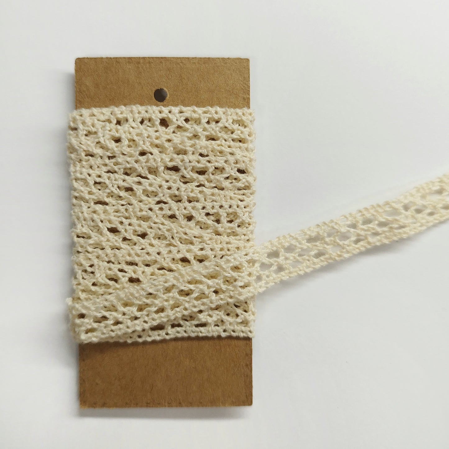 Cinta encaje beige modelo4 1m