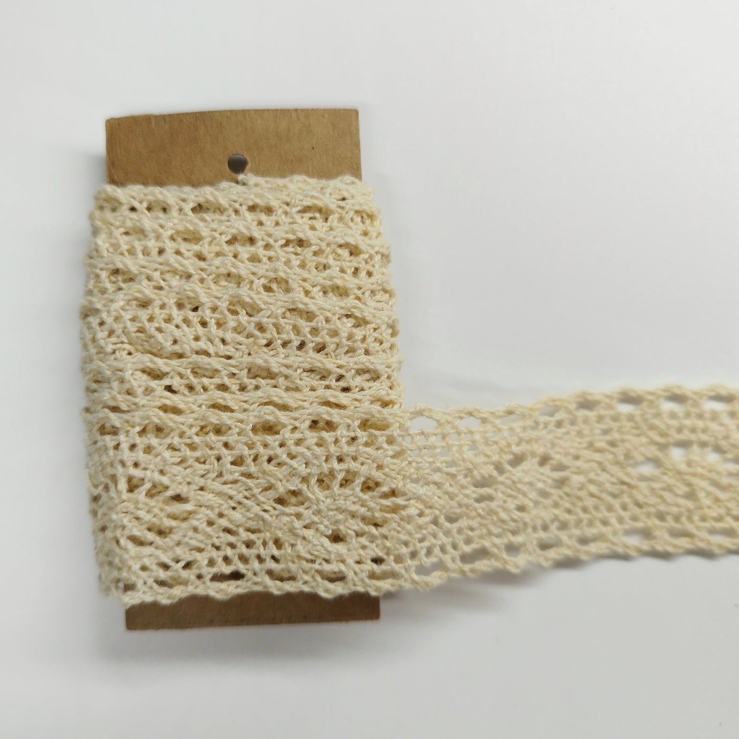 Cinta encaje beige modelo6 1m