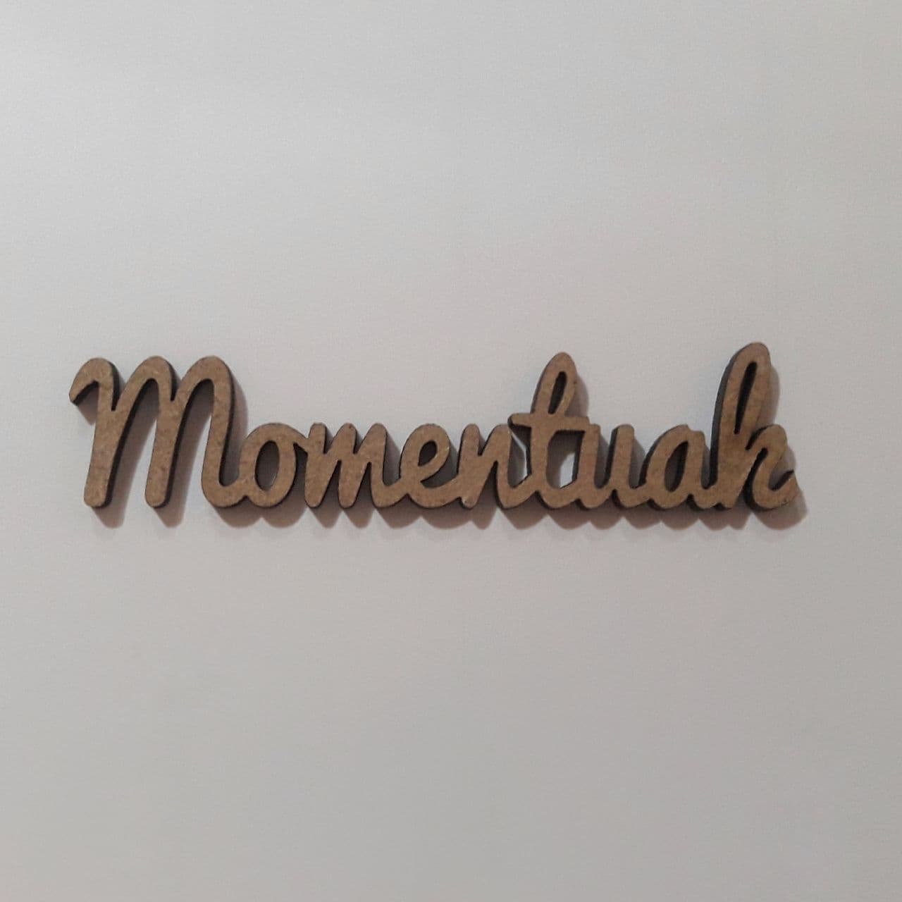 Maderita palabra Momentuak