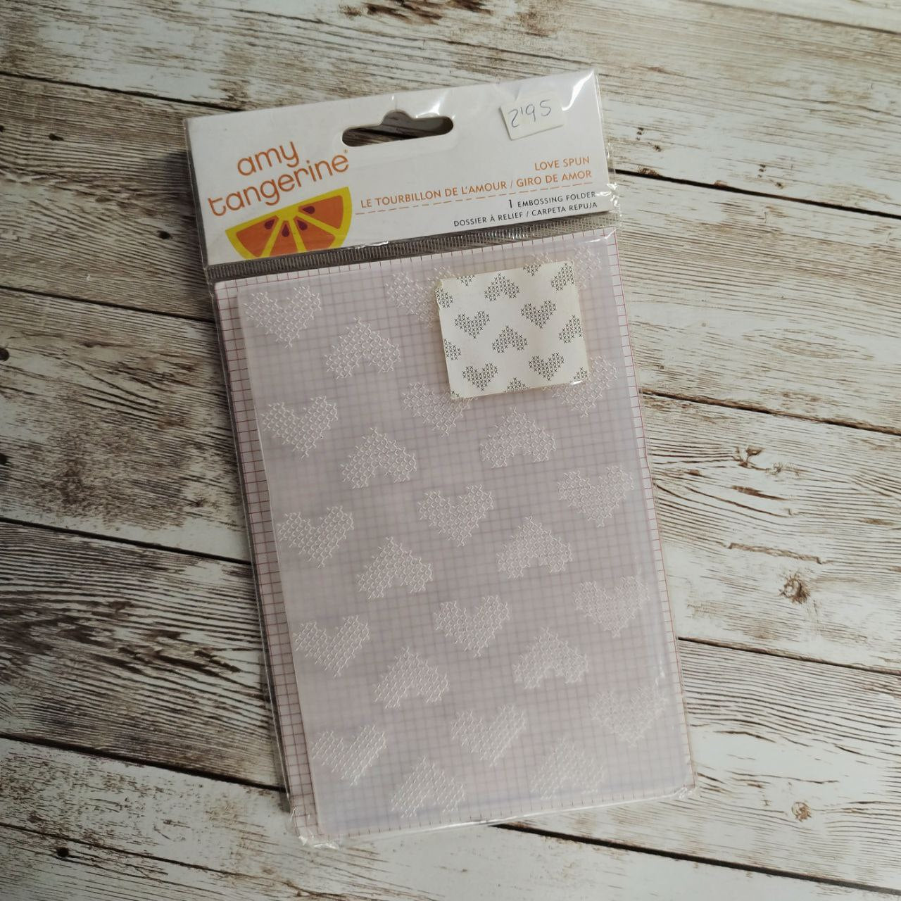 Carpeta de embossing corazones punto de cruz